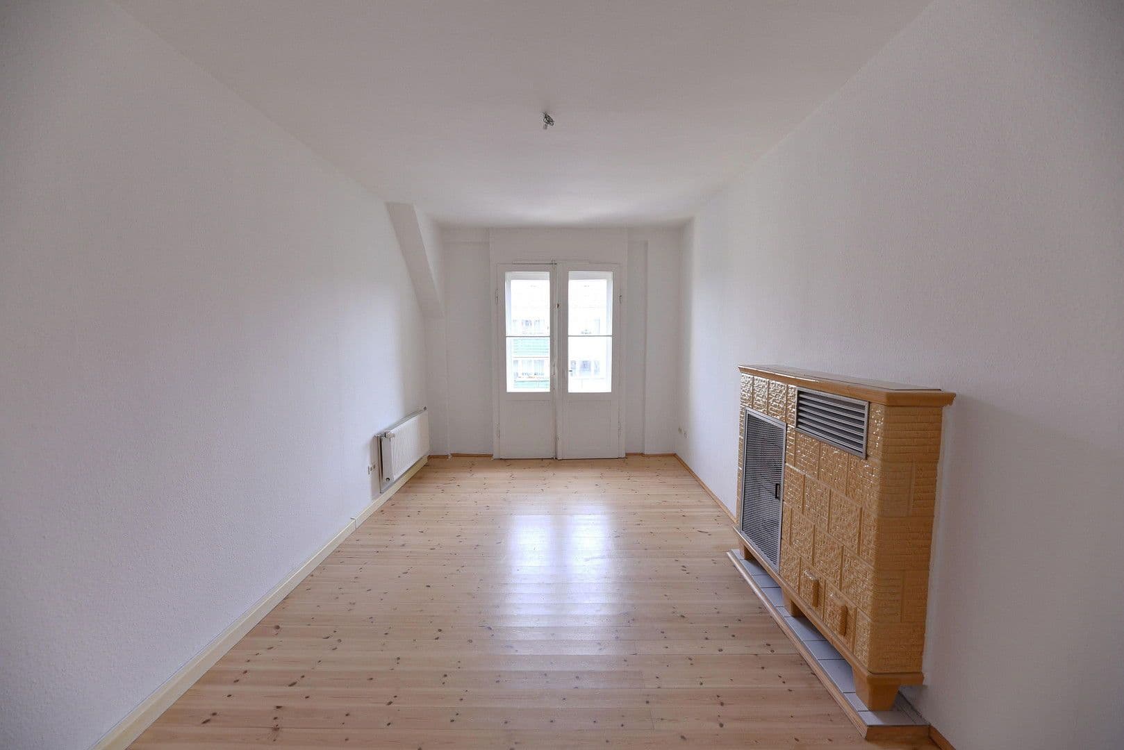 Pronájem bytu 4+1 132 m², Arnoldstraße 31, Dresden, Sasko Pronájem bytu 4+1 132 m², Arnoldstraße 31, Dresden, Sasko