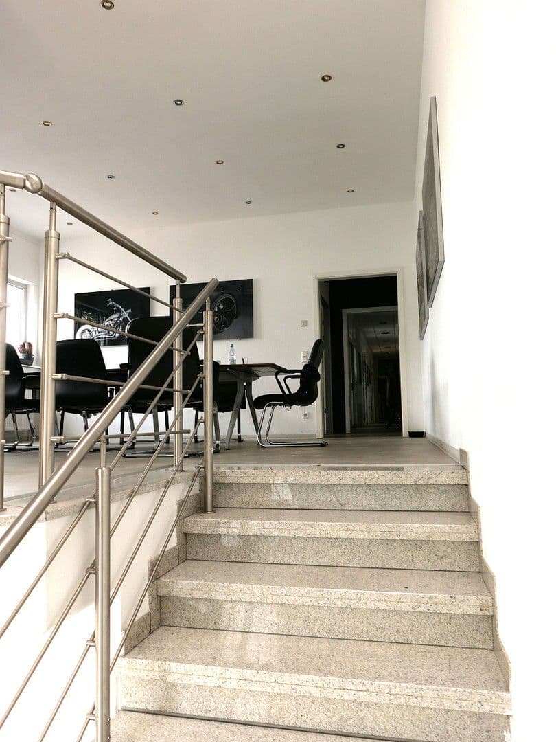 Prodej nebytového prostoru 3.272 m², Mühlheim am Main, Hessen Prodej nebytového prostoru 3.272 m², Mühlheim am Main, Hessen