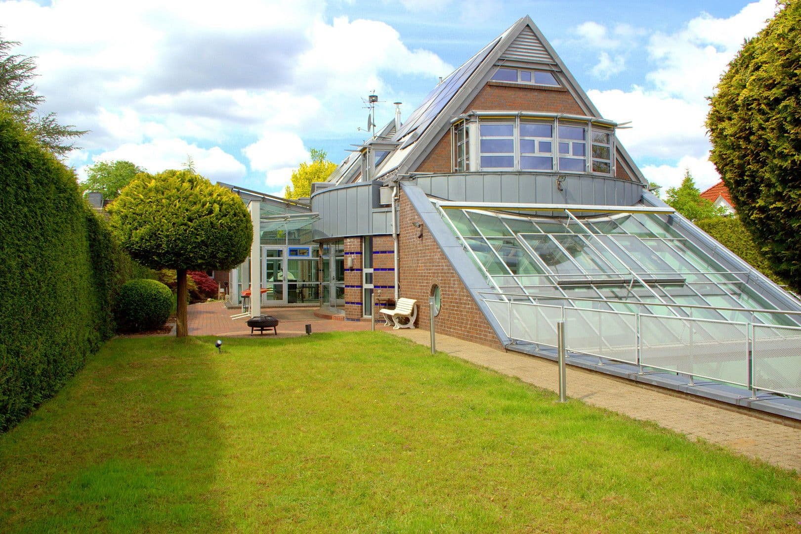 Prodej domu 540 m², pozemek 1.222 m², Norderstedt, Šlesvicko-Holštýnsko Prodej domu 540 m², pozemek 1.222 m², Norderstedt, Šlesvicko-Holštýnsko