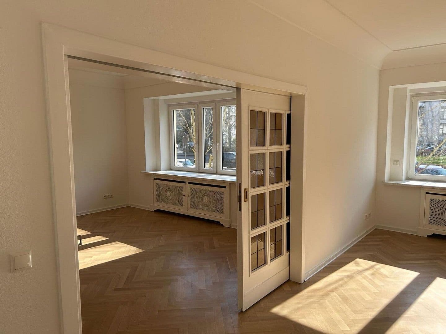 Pronájem bytu 4+1 165 m², Düsseldorf, Severní Porýní-Vestfálsko Pronájem bytu 4+1 165 m², Düsseldorf, Severní Porýní-Vestfálsko