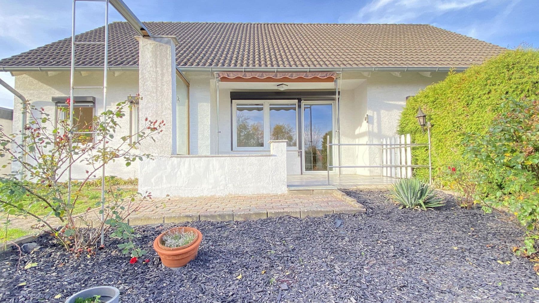 Prodej domu 191 m², pozemek 836 m², Alterathsfeld 7, Lamspringe, Dolní Sasko Prodej domu 191 m², pozemek 836 m², Alterathsfeld 7, Lamspringe, Dolní Sasko