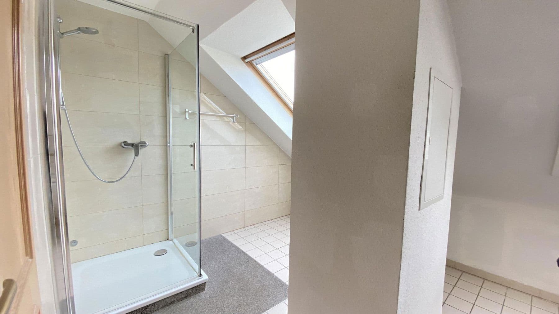 Prodej domu 191 m², pozemek 836 m², Alterathsfeld 7, Lamspringe, Dolní Sasko Prodej domu 191 m², pozemek 836 m², Alterathsfeld 7, Lamspringe, Dolní Sasko