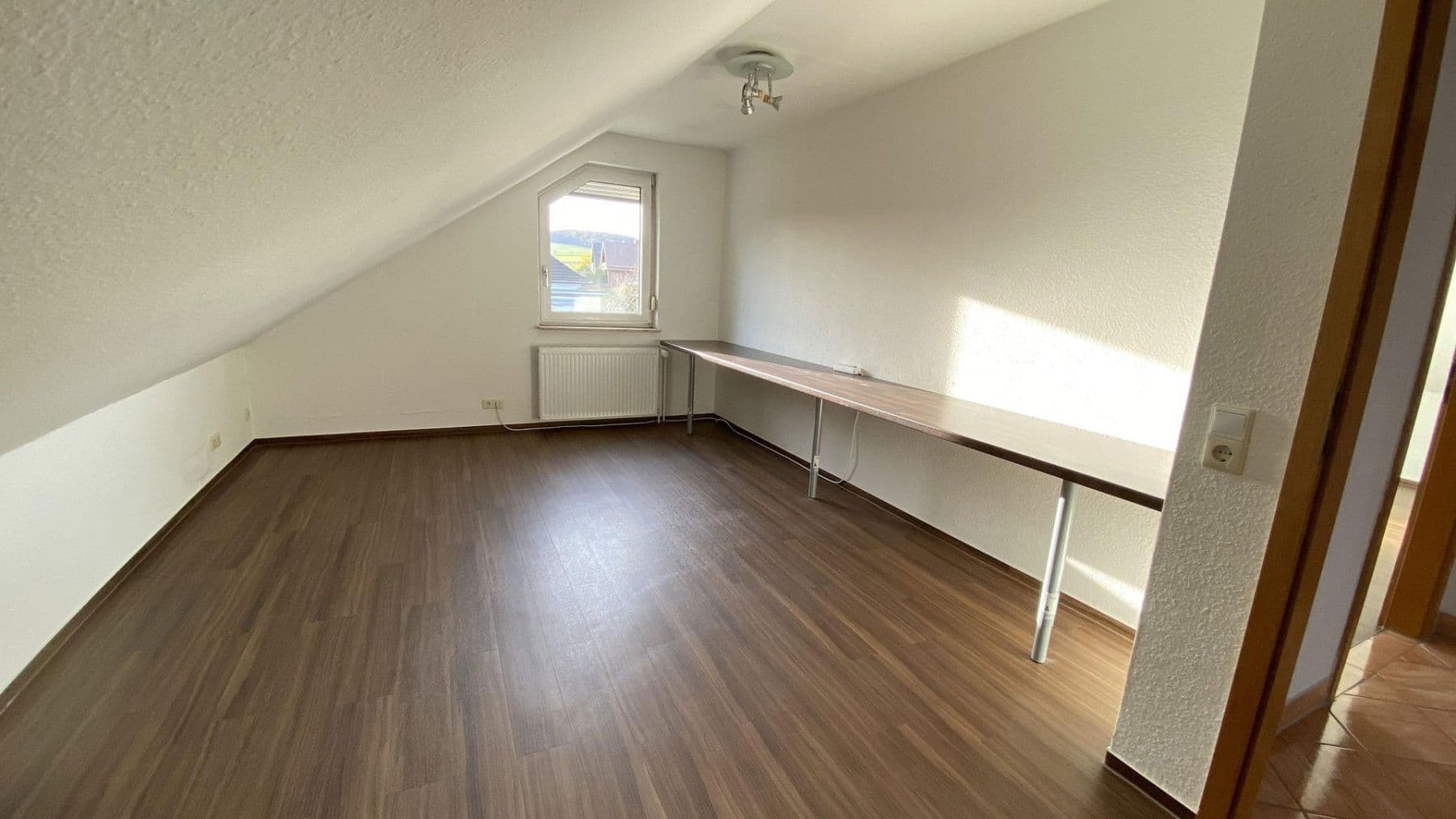 Prodej domu 191 m², pozemek 836 m², Alterathsfeld 7, Lamspringe, Dolní Sasko Prodej domu 191 m², pozemek 836 m², Alterathsfeld 7, Lamspringe, Dolní Sasko