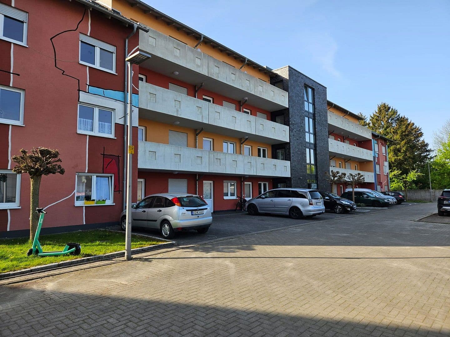 Prodej domu 2.459 m², pozemek 3.700 m², An der Landwehr 25, Bielefeld, Severní Porýní-Vestfálsko Prodej domu 2.459 m², pozemek 3.700 m², An der Landwehr 25, Bielefeld, Severní Porýní-Vestfálsko