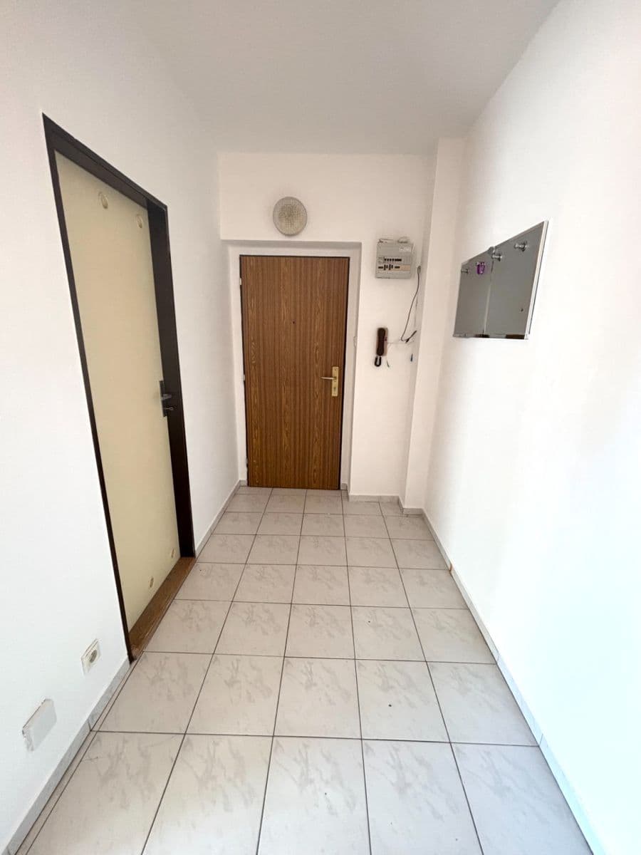 Prodej bytu 1+kk 33 m², Urbinská, Český Krumlov, Jihočeský kraj Prodej bytu 1+kk 33 m², Urbinská, Český Krumlov, Jihočeský kraj