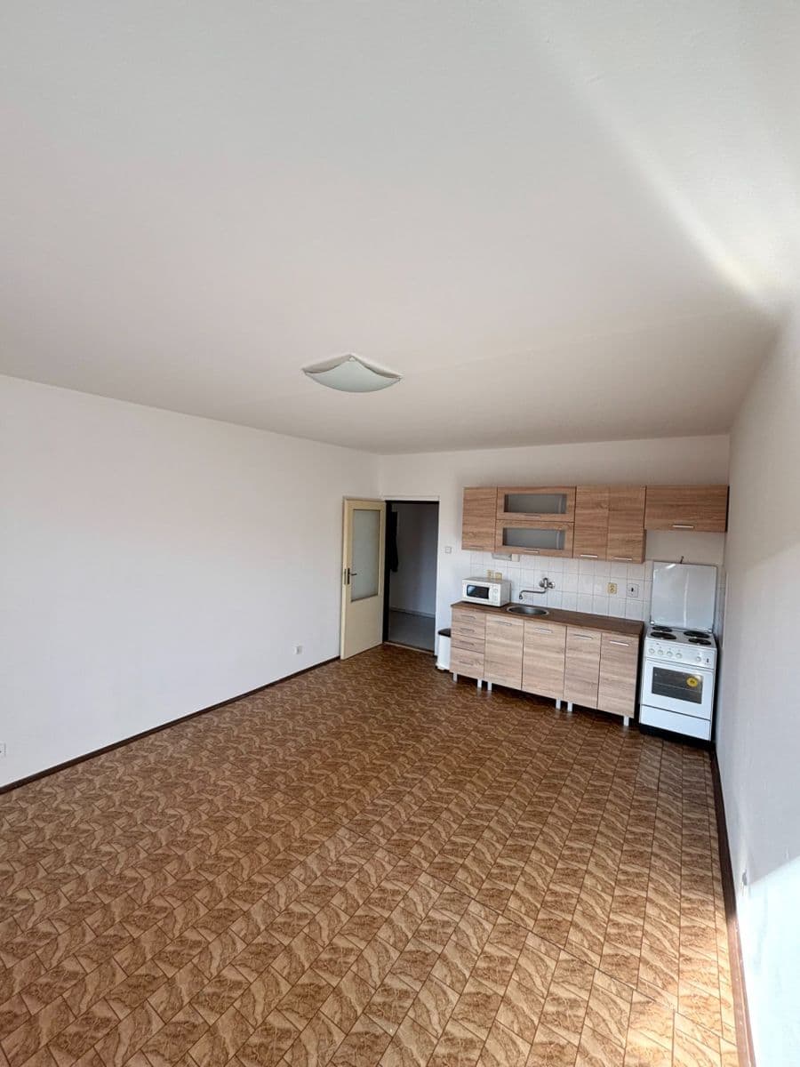 Prodej bytu 1+kk 33 m², Urbinská, Český Krumlov, Jihočeský kraj Prodej bytu 1+kk 33 m², Urbinská, Český Krumlov, Jihočeský kraj