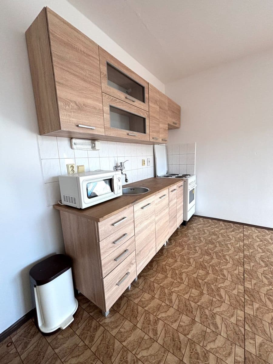 Prodej bytu 1+kk 33 m², Urbinská, Český Krumlov, Jihočeský kraj Prodej bytu 1+kk 33 m², Urbinská, Český Krumlov, Jihočeský kraj