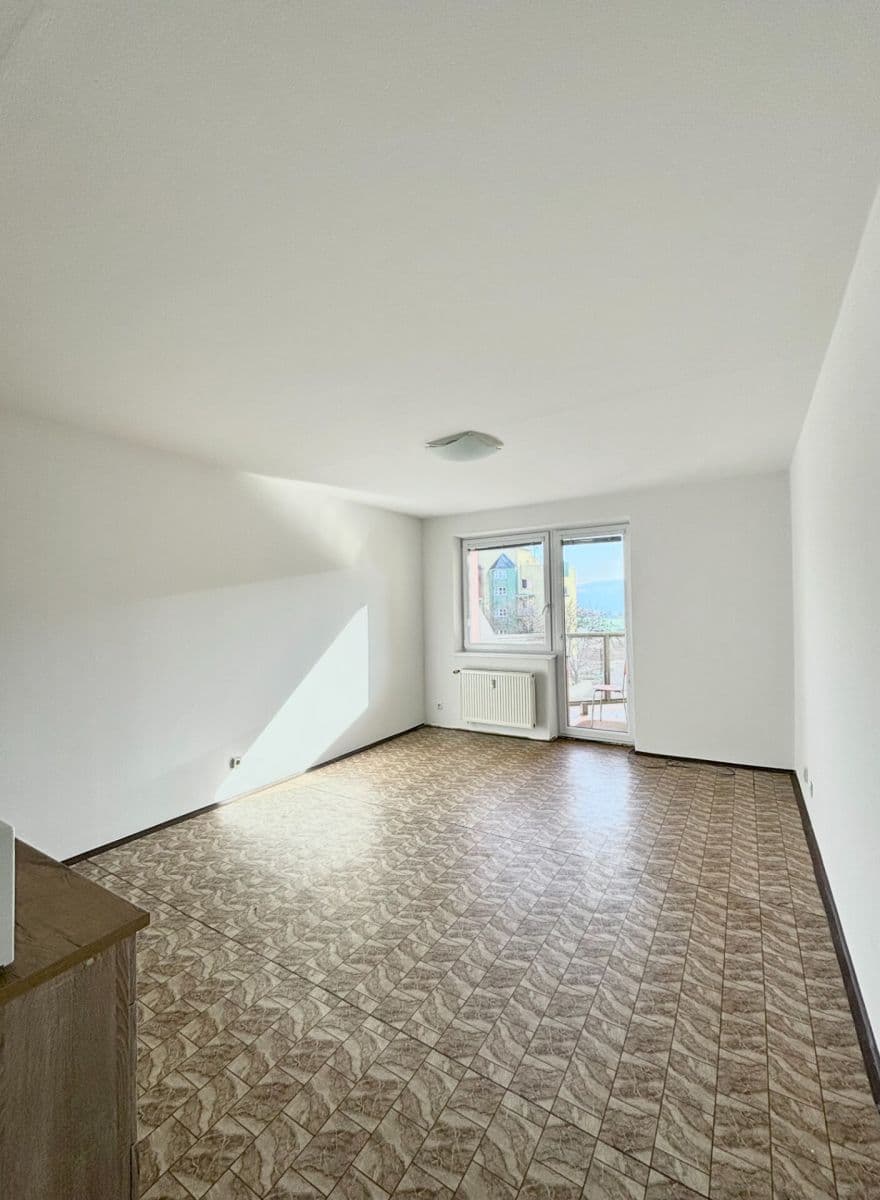 Prodej bytu 1+kk 33 m², Urbinská, Český Krumlov, Jihočeský kraj Prodej bytu 1+kk 33 m², Urbinská, Český Krumlov, Jihočeský kraj