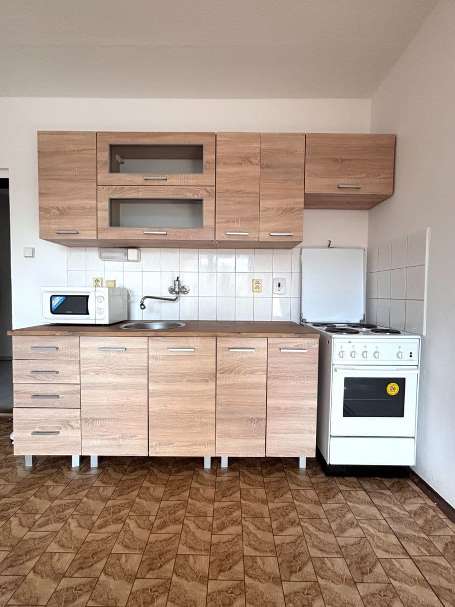 Prodej bytu 1+kk 33 m², Urbinská, Český Krumlov, Jihočeský kraj Prodej bytu 1+kk 33 m², Urbinská, Český Krumlov, Jihočeský kraj