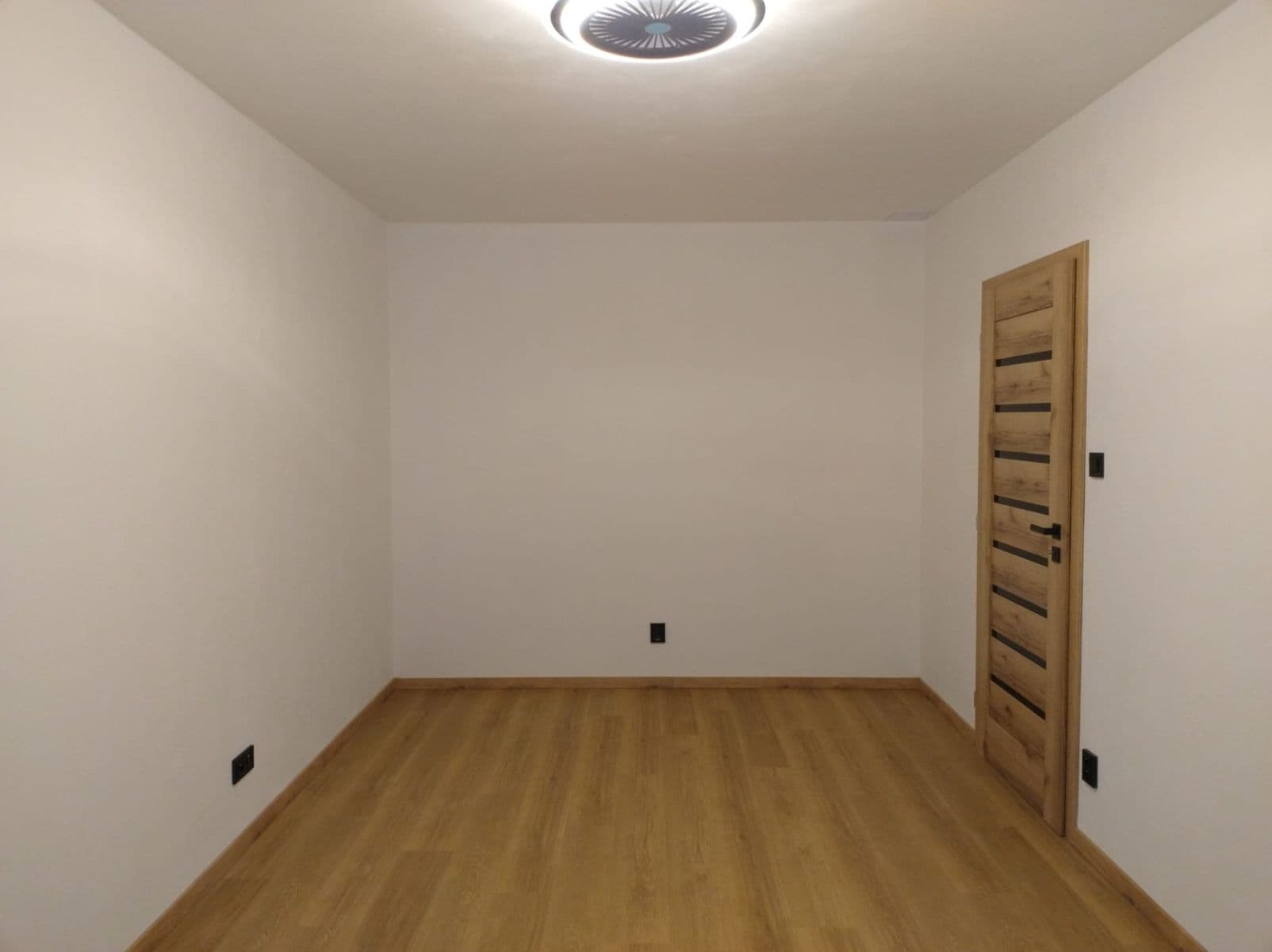 Prodej bytu 2+kk 41 m², Na Jílech, Česká Lípa, Liberecký kraj Prodej bytu 2+kk 41 m², Na Jílech, Česká Lípa, Liberecký kraj