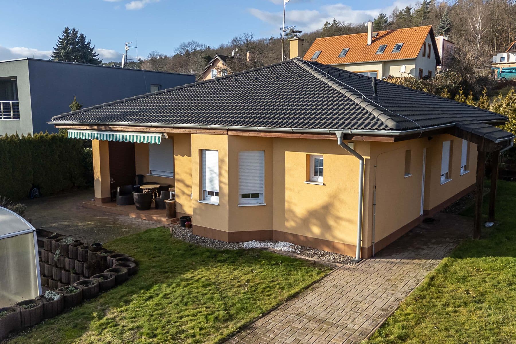 Prodej domu 113 m², pozemek 872 m², Ve Stráni, Chomutov, Ústecký kraj Prodej domu 113 m², pozemek 872 m², Ve Stráni, Chomutov, Ústecký kraj