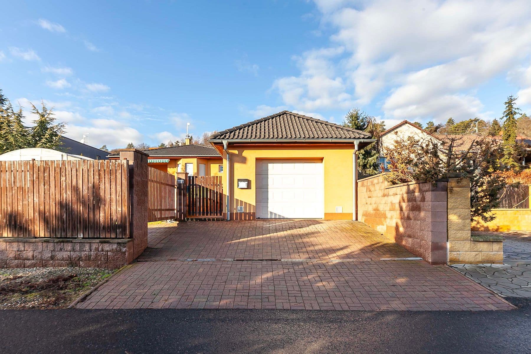 Prodej domu 113 m², pozemek 872 m², Ve Stráni, Chomutov, Ústecký kraj Prodej domu 113 m², pozemek 872 m², Ve Stráni, Chomutov, Ústecký kraj