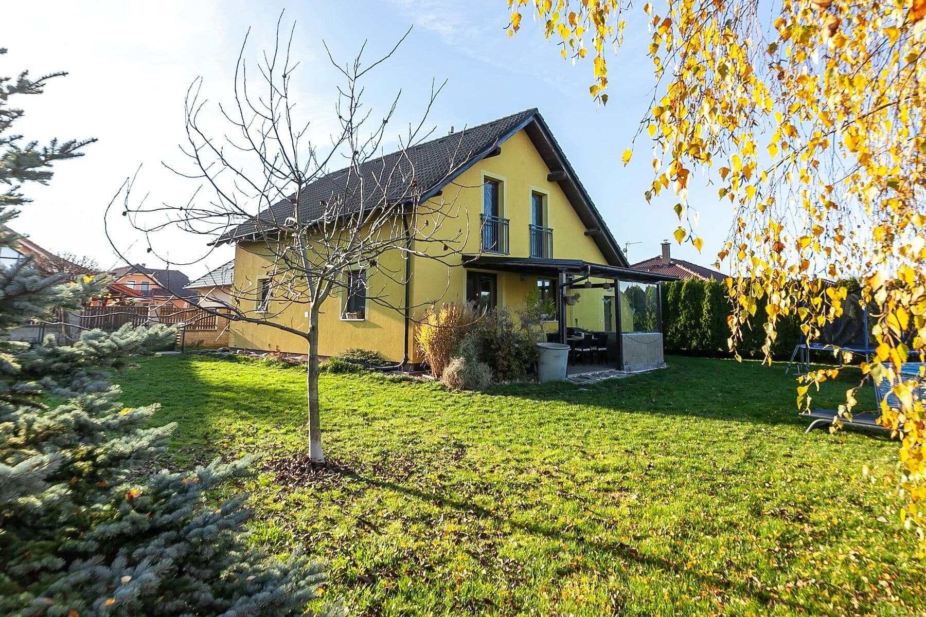 Prodej domu 688 m², pozemek 810 m², Radim, Středočeský kraj Prodej domu 688 m², pozemek 810 m², Radim, Středočeský kraj