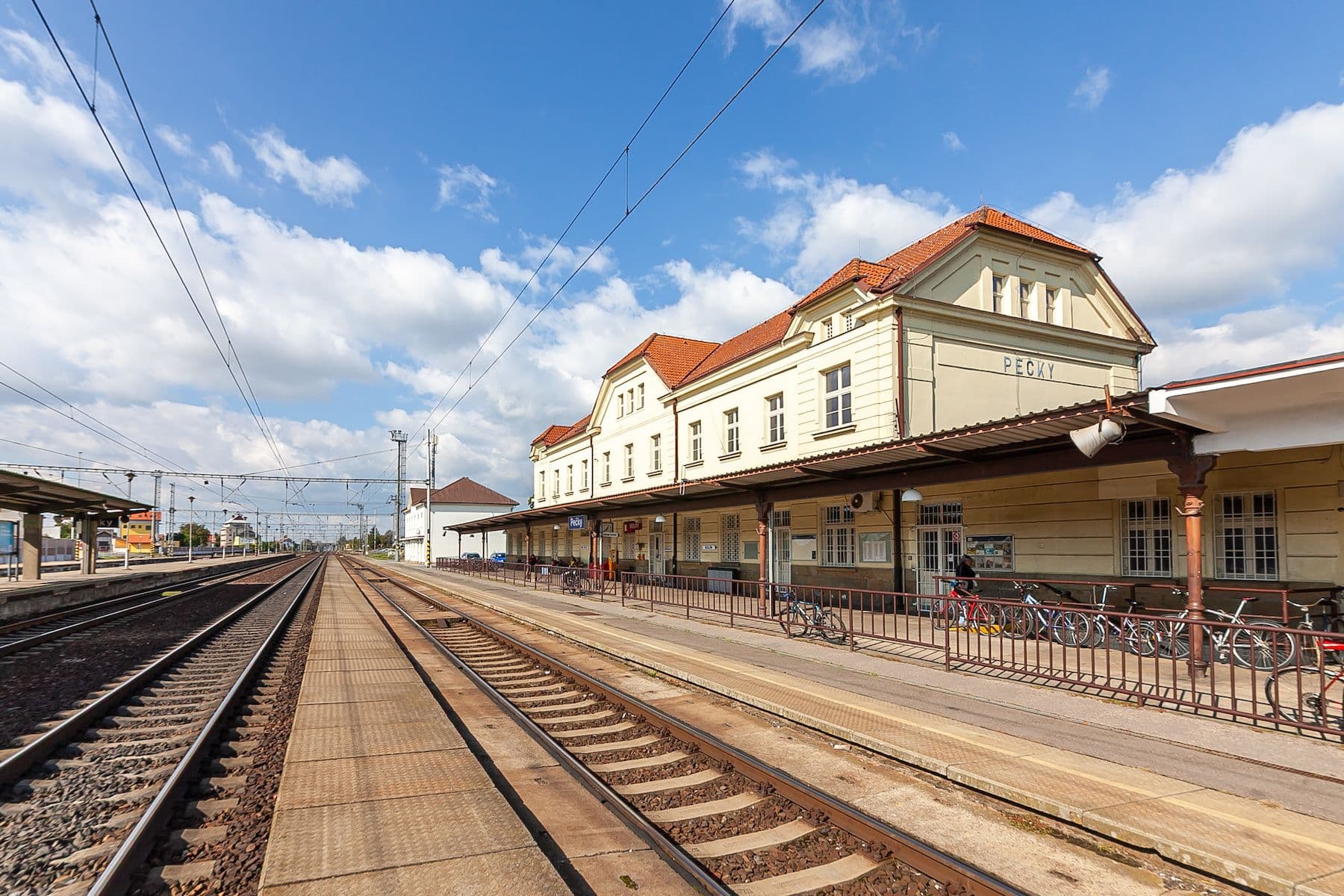 Prodej domu 688 m², pozemek 810 m², Radim, Středočeský kraj Prodej domu 688 m², pozemek 810 m², Radim, Středočeský kraj