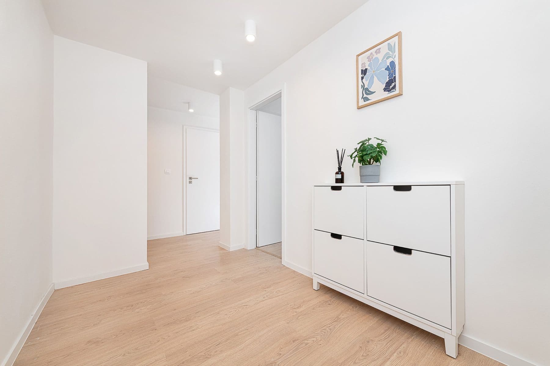 Prodej bytu 3+kk 68 m², Tusarova, Praha, Praha Prodej bytu 3+kk 68 m², Tusarova, Praha, Praha