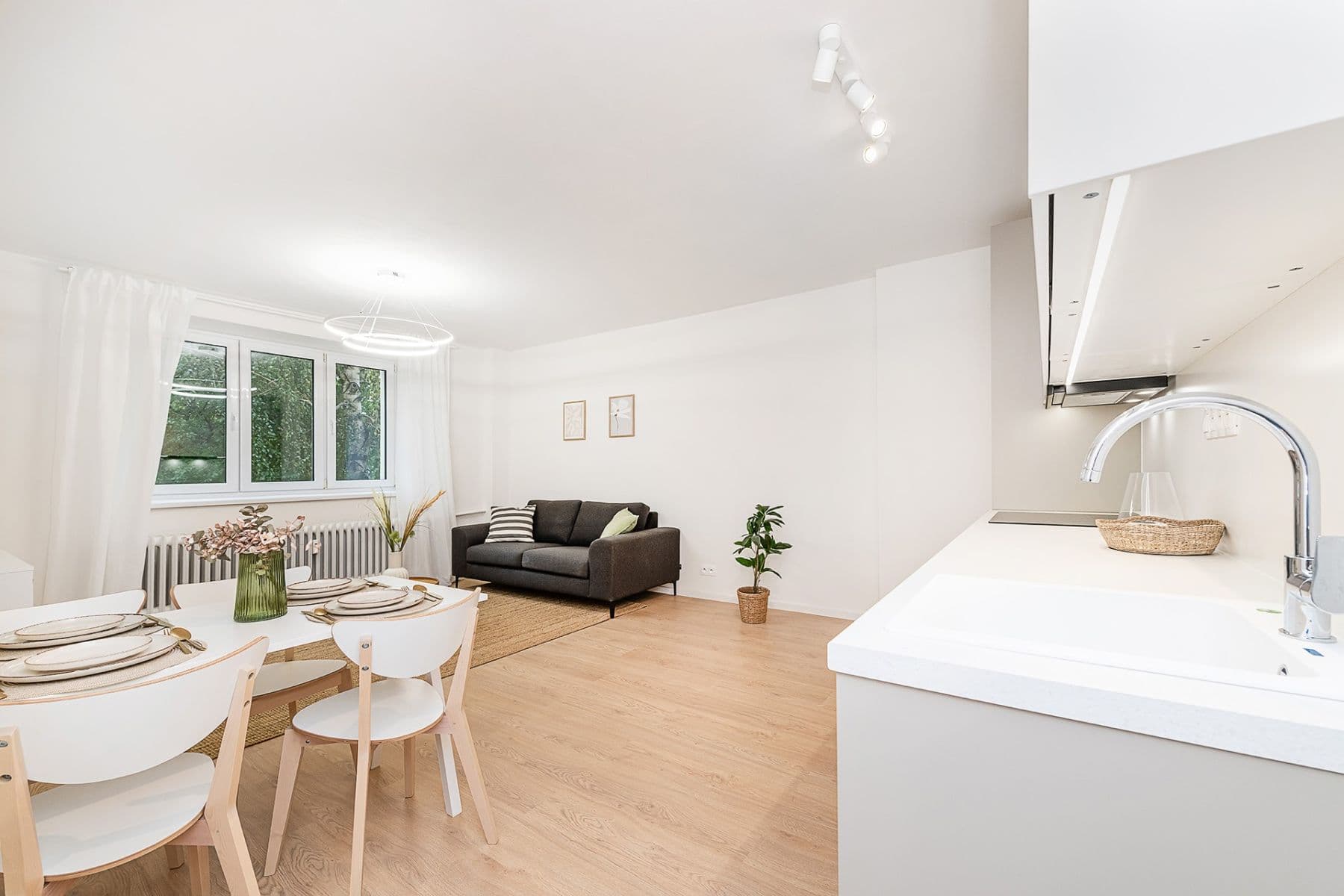 Prodej bytu 3+kk 68 m², Tusarova, Praha, Praha Prodej bytu 3+kk 68 m², Tusarova, Praha, Praha