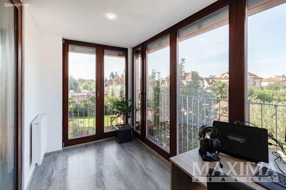 Pronájem bytu 4+kk 94 m², Pražská, Úvaly, Středočeský kraj Pronájem bytu 4+kk 94 m², Pražská, Úvaly, Středočeský kraj