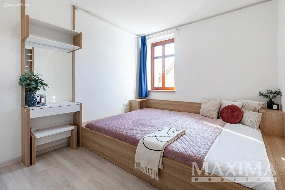 Pronájem bytu 4+kk 94 m², Pražská, Úvaly, Středočeský kraj Pronájem bytu 4+kk 94 m², Pražská, Úvaly, Středočeský kraj