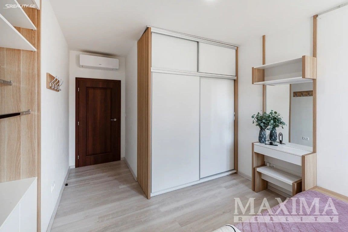 Pronájem bytu 4+kk 94 m², Pražská, Úvaly, Středočeský kraj Pronájem bytu 4+kk 94 m², Pražská, Úvaly, Středočeský kraj