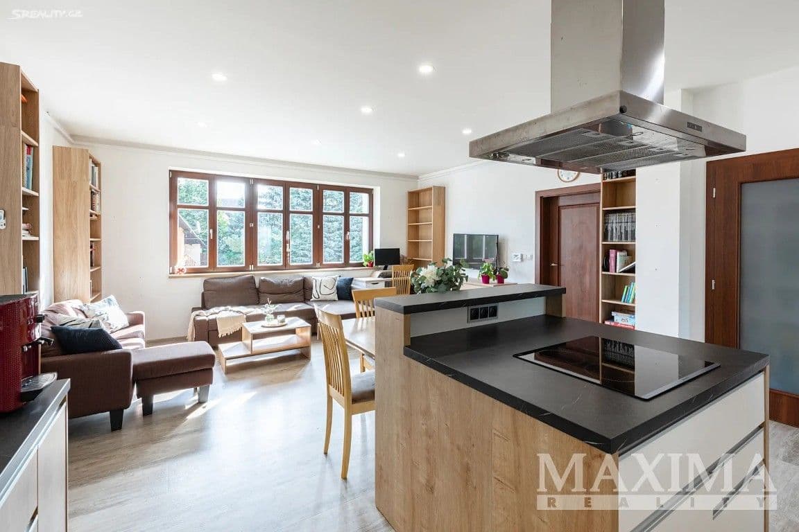 Pronájem bytu 4+kk 94 m², Pražská, Úvaly, Středočeský kraj Pronájem bytu 4+kk 94 m², Pražská, Úvaly, Středočeský kraj