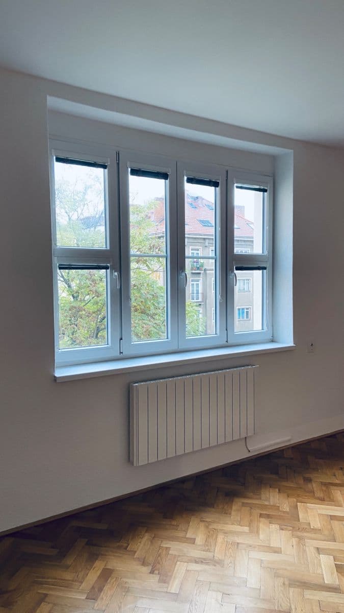 Prodej bytu 2+kk 50 m², Komunardů, Praha, Praha Prodej bytu 2+kk 50 m², Komunardů, Praha, Praha