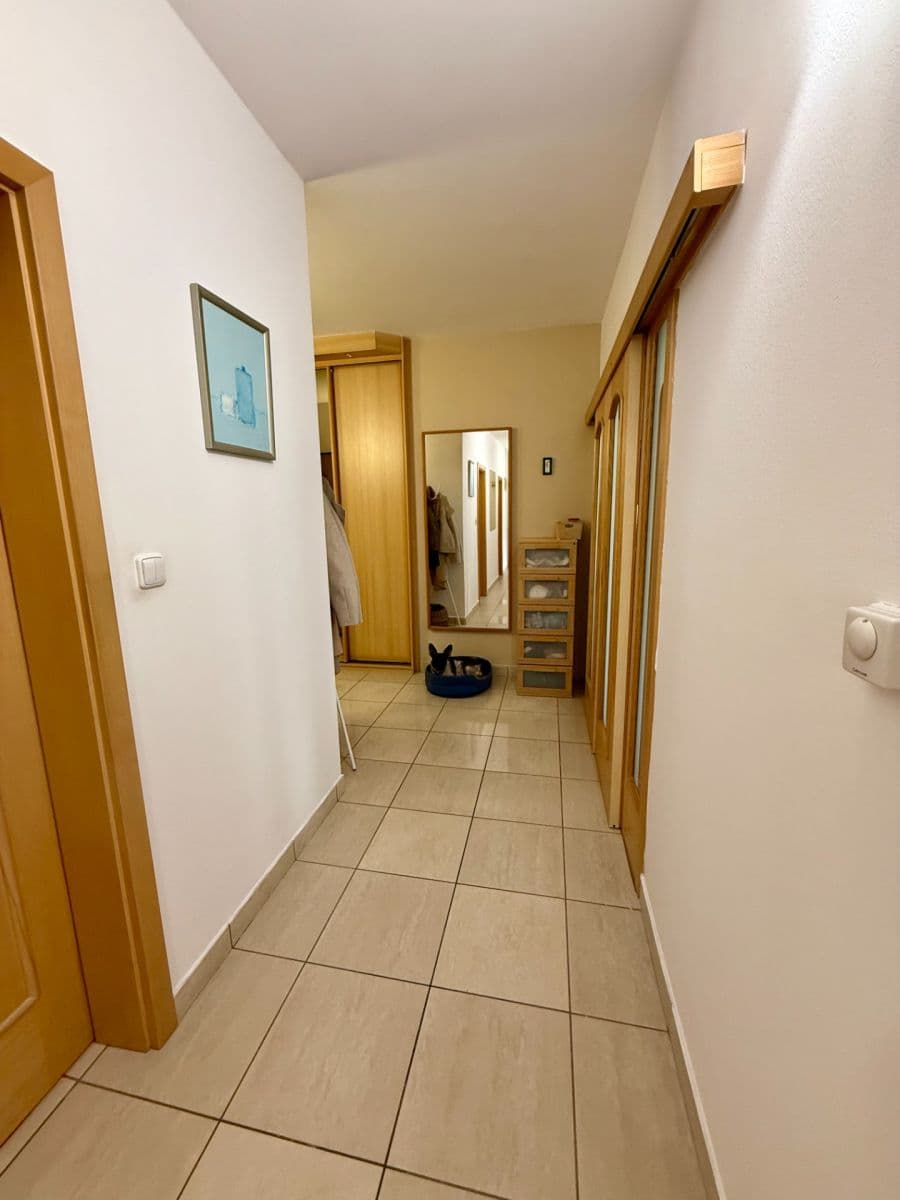 Pronájem bytu 3+kk 85 m², Vrbovecká, Brno, Jihomoravský kraj Pronájem bytu 3+kk 85 m², Vrbovecká, Brno, Jihomoravský kraj