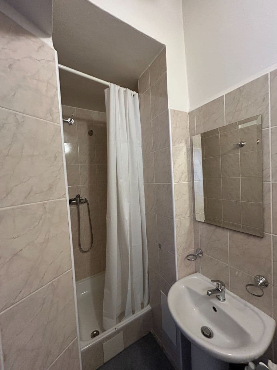 Pronájem bytu Garsoniéra 25 m², Oldřichova, Praha, Praha Pronájem bytu Garsoniéra 25 m², Oldřichova, Praha, Praha