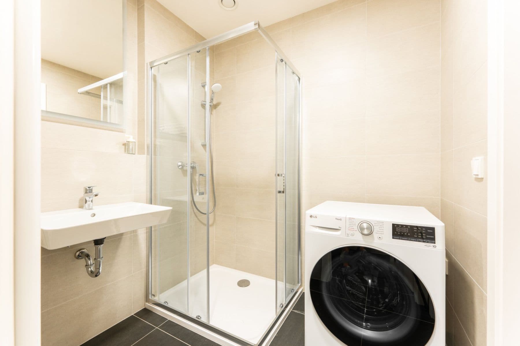 Pronájem bytu 44 m², V Háji, Praha, Praha Pronájem bytu 44 m², V Háji, Praha, Praha