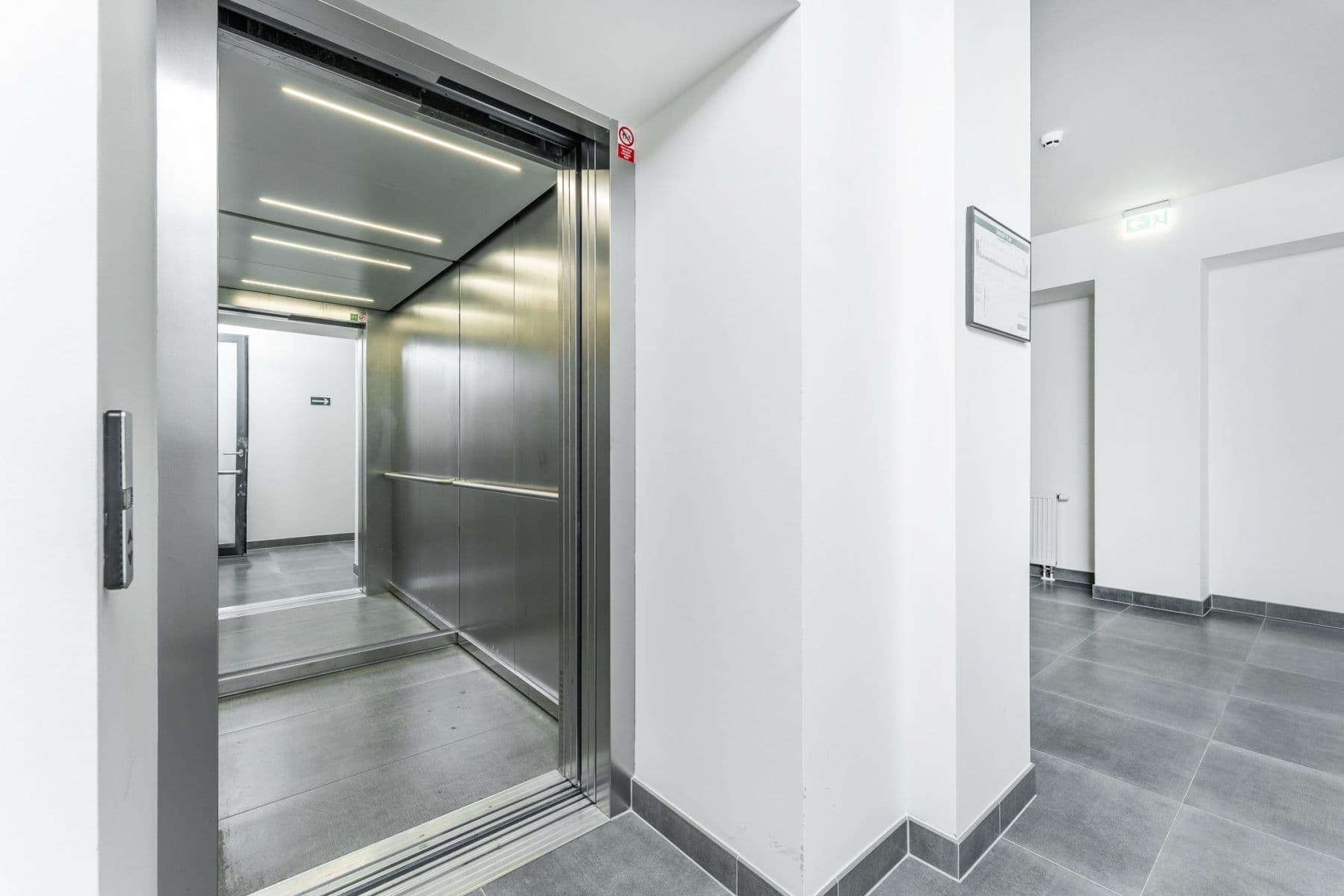 Pronájem bytu 44 m², V Háji, Praha, Praha Pronájem bytu 44 m², V Háji, Praha, Praha