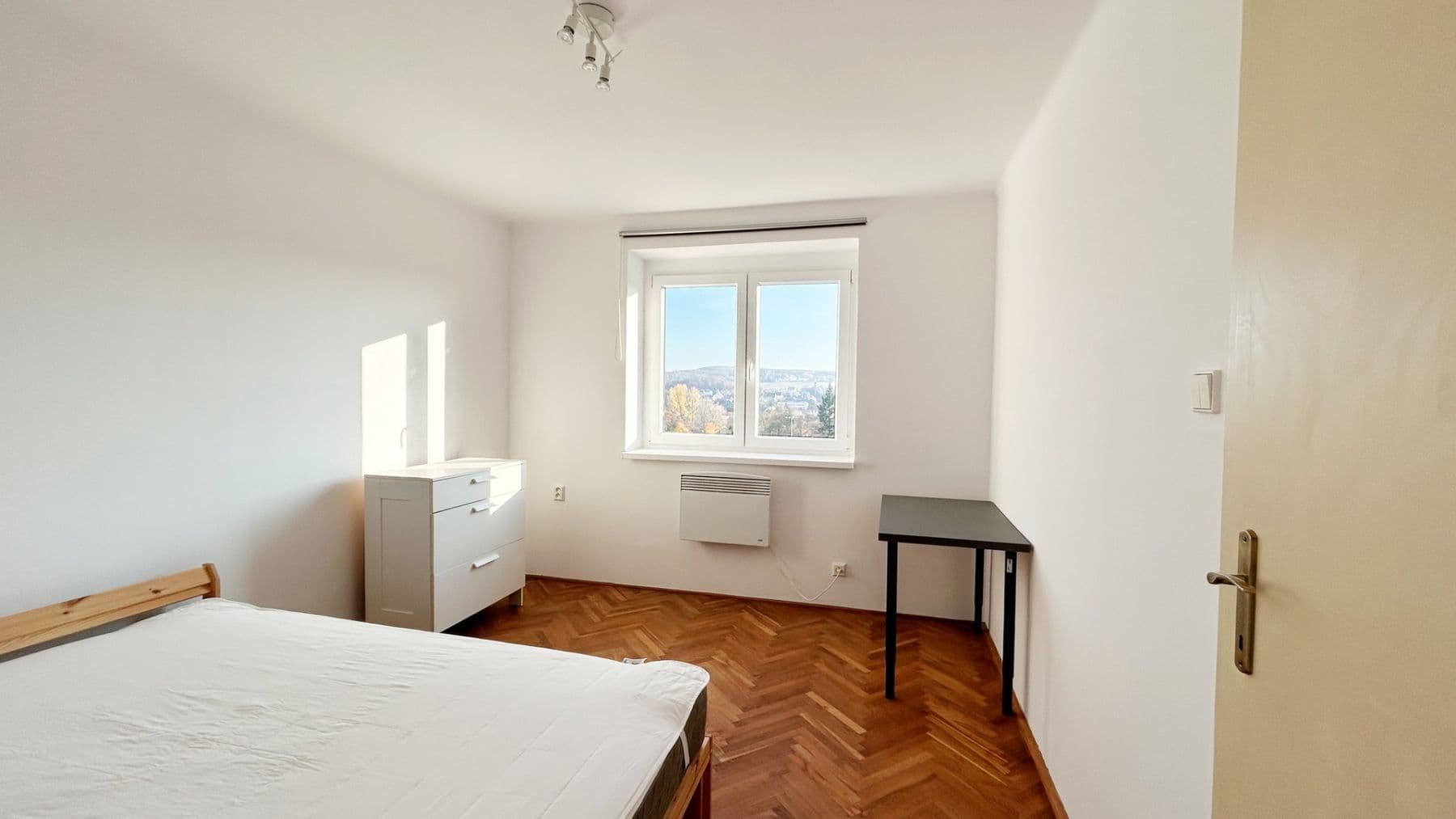 Pronájem bytu 2+1 53 m², Lhotecká, Mníšek pod Brdy, Středočeský kraj Pronájem bytu 2+1 53 m², Lhotecká, Mníšek pod Brdy, Středočeský kraj