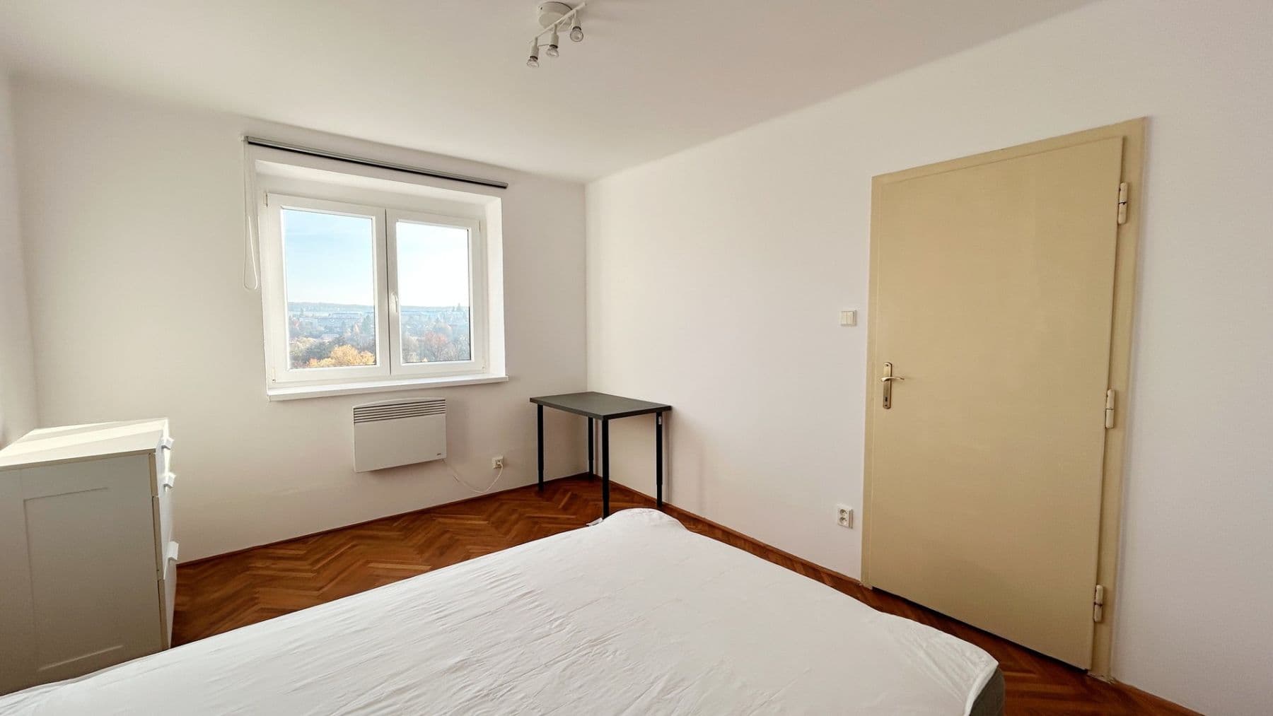 Pronájem bytu 2+1 53 m², Lhotecká, Mníšek pod Brdy, Středočeský kraj Pronájem bytu 2+1 53 m², Lhotecká, Mníšek pod Brdy, Středočeský kraj