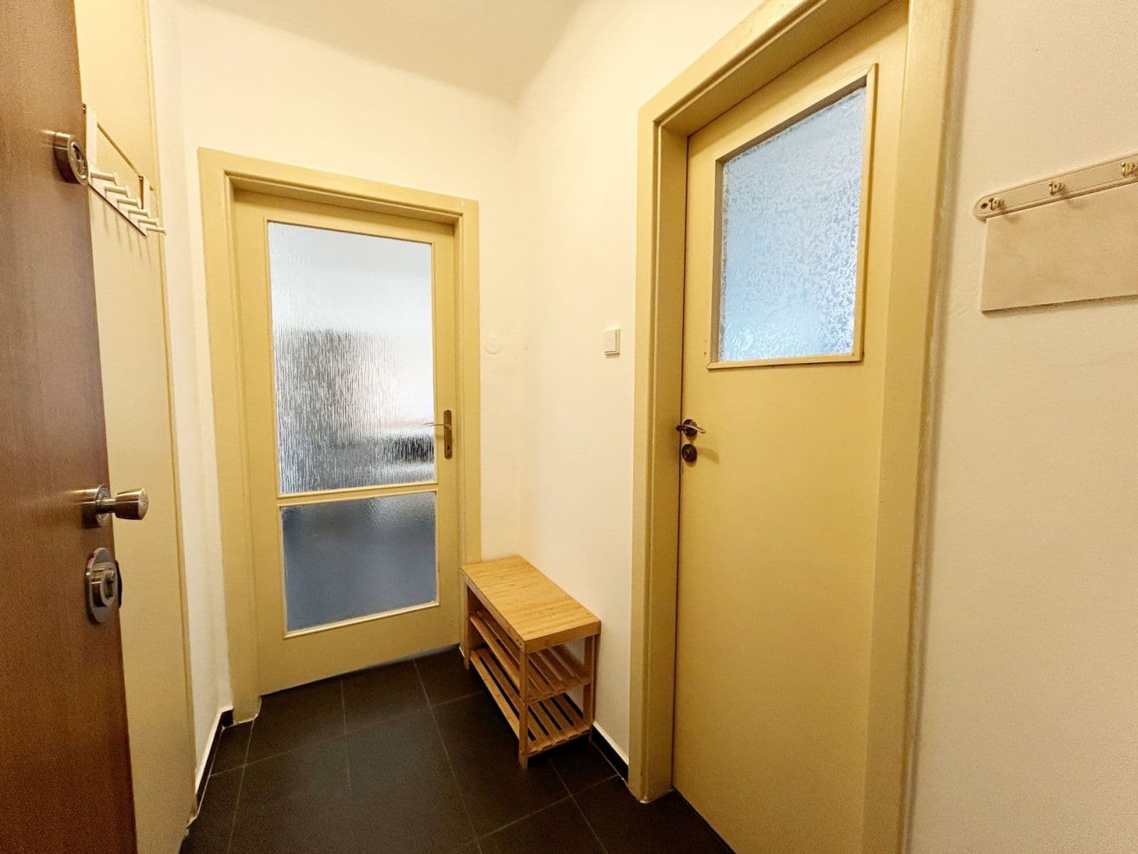 Pronájem bytu 2+1 53 m², Lhotecká, Mníšek pod Brdy, Středočeský kraj Pronájem bytu 2+1 53 m², Lhotecká, Mníšek pod Brdy, Středočeský kraj