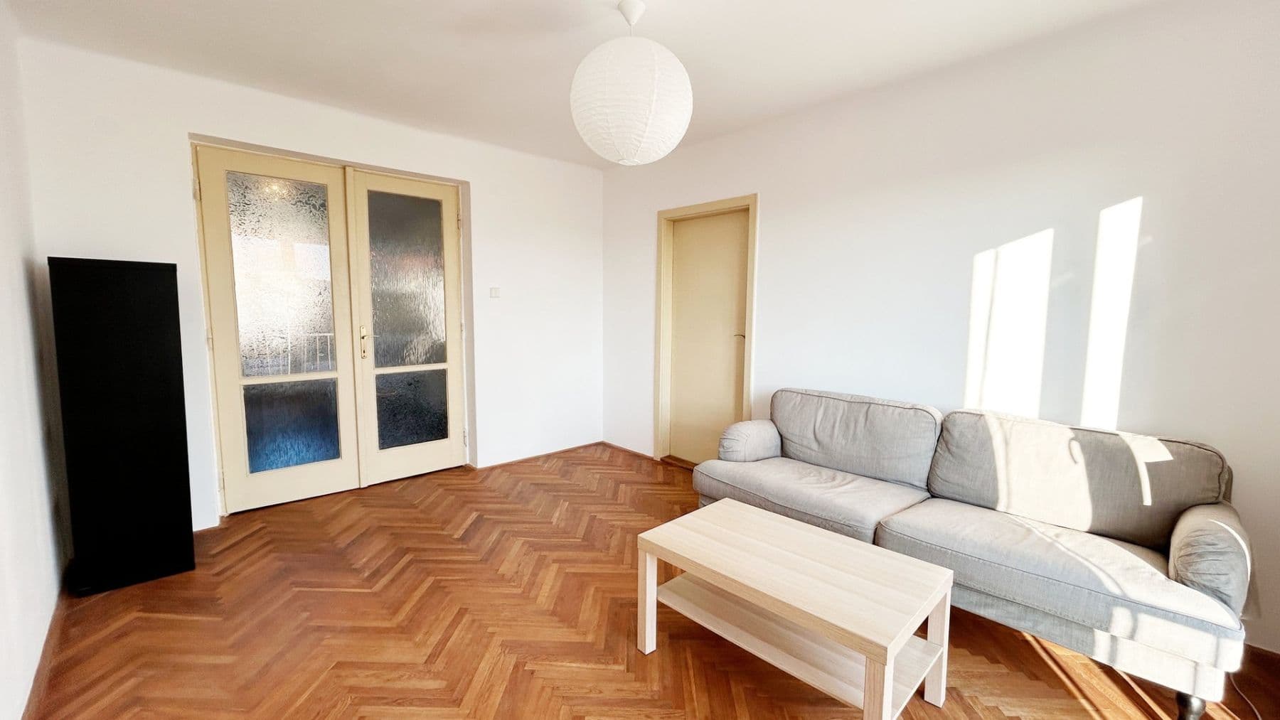 Pronájem bytu 2+1 53 m², Lhotecká, Mníšek pod Brdy, Středočeský kraj Pronájem bytu 2+1 53 m², Lhotecká, Mníšek pod Brdy, Středočeský kraj