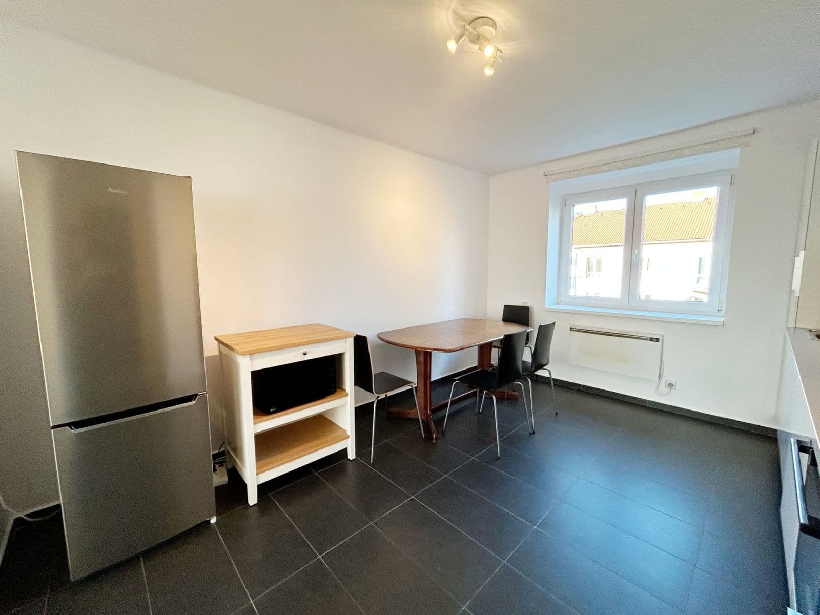 Pronájem bytu 2+1 53 m², Lhotecká, Mníšek pod Brdy, Středočeský kraj Pronájem bytu 2+1 53 m², Lhotecká, Mníšek pod Brdy, Středočeský kraj