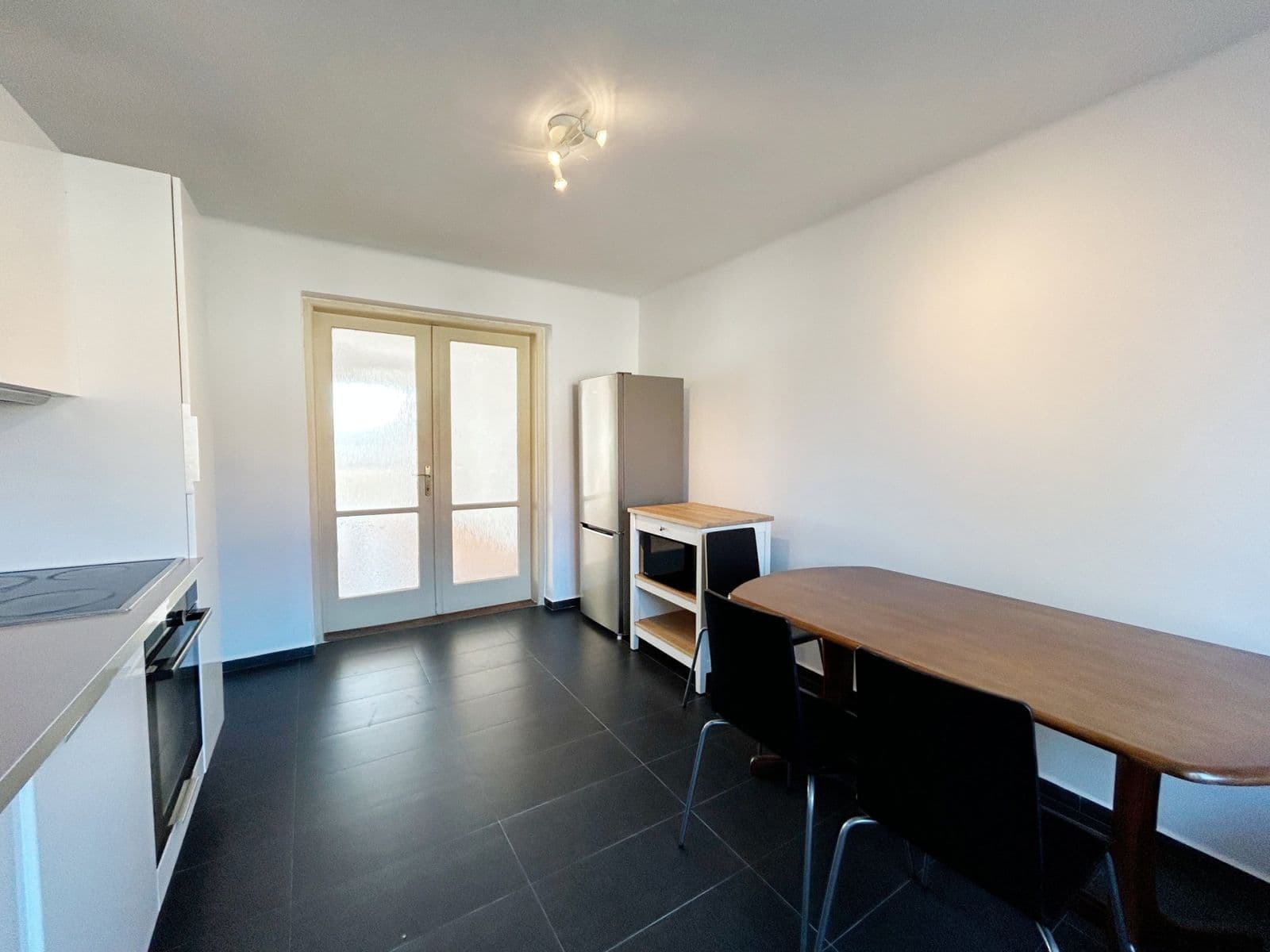 Pronájem bytu 2+1 53 m², Lhotecká, Mníšek pod Brdy, Středočeský kraj Pronájem bytu 2+1 53 m², Lhotecká, Mníšek pod Brdy, Středočeský kraj