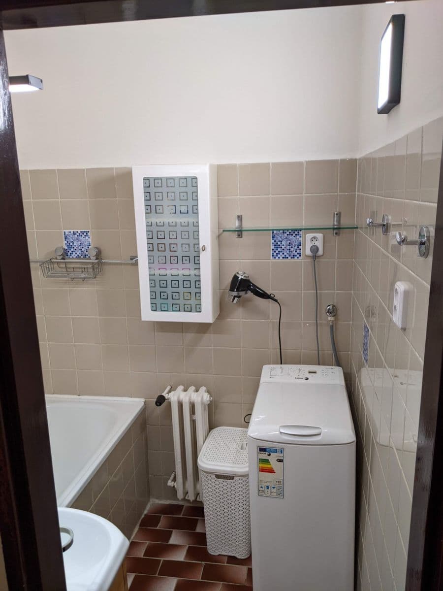 Pronájem bytu 2+kk 47 m², Nad Palatou, Praha, Praha Pronájem bytu 2+kk 47 m², Nad Palatou, Praha, Praha