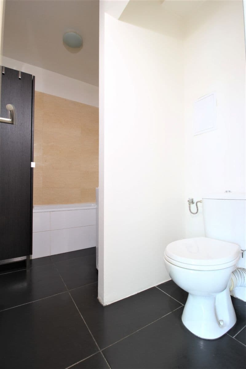 Pronájem bytu 2+kk 36 m², Českobrodská, Praha, Praha Pronájem bytu 2+kk 36 m², Českobrodská, Praha, Praha