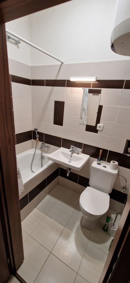 Pronájem bytu 1+kk 28 m², Čestmírova, Praha, Praha Pronájem bytu 1+kk 28 m², Čestmírova, Praha, Praha