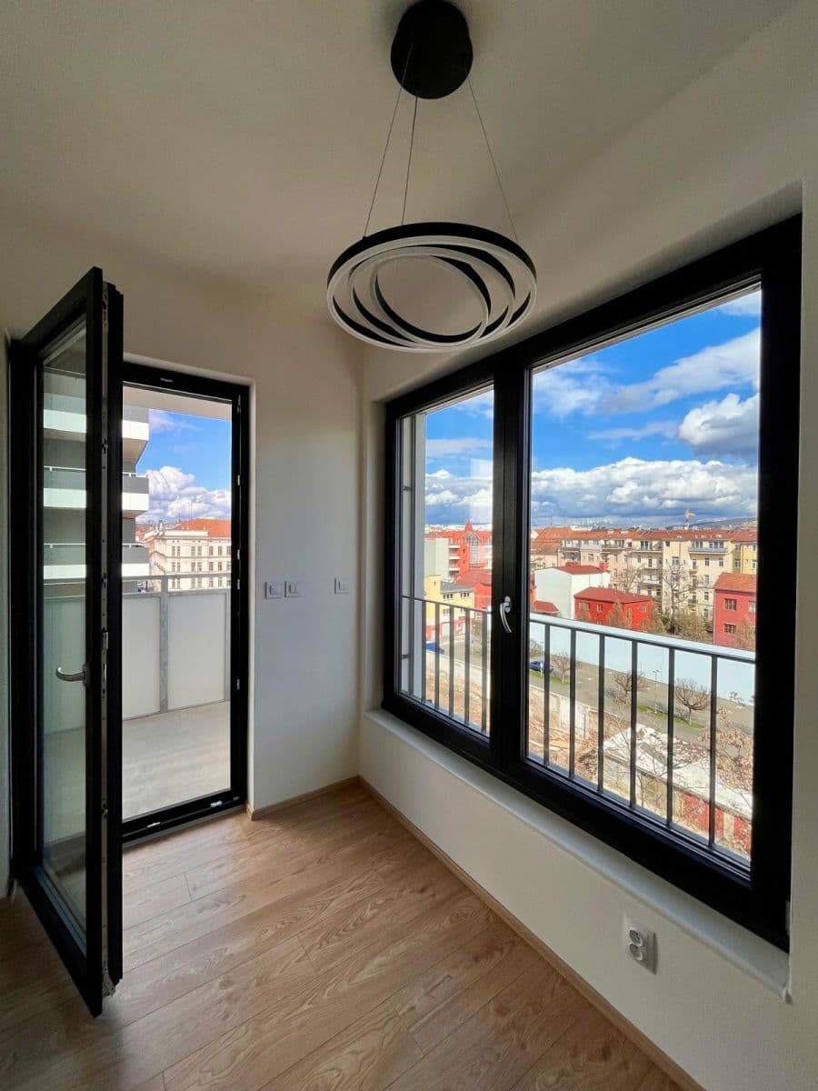 Pronájem bytu 1+kk 40 m², Bratislavská, Brno, Jihomoravský kraj Pronájem bytu 1+kk 40 m², Bratislavská, Brno, Jihomoravský kraj