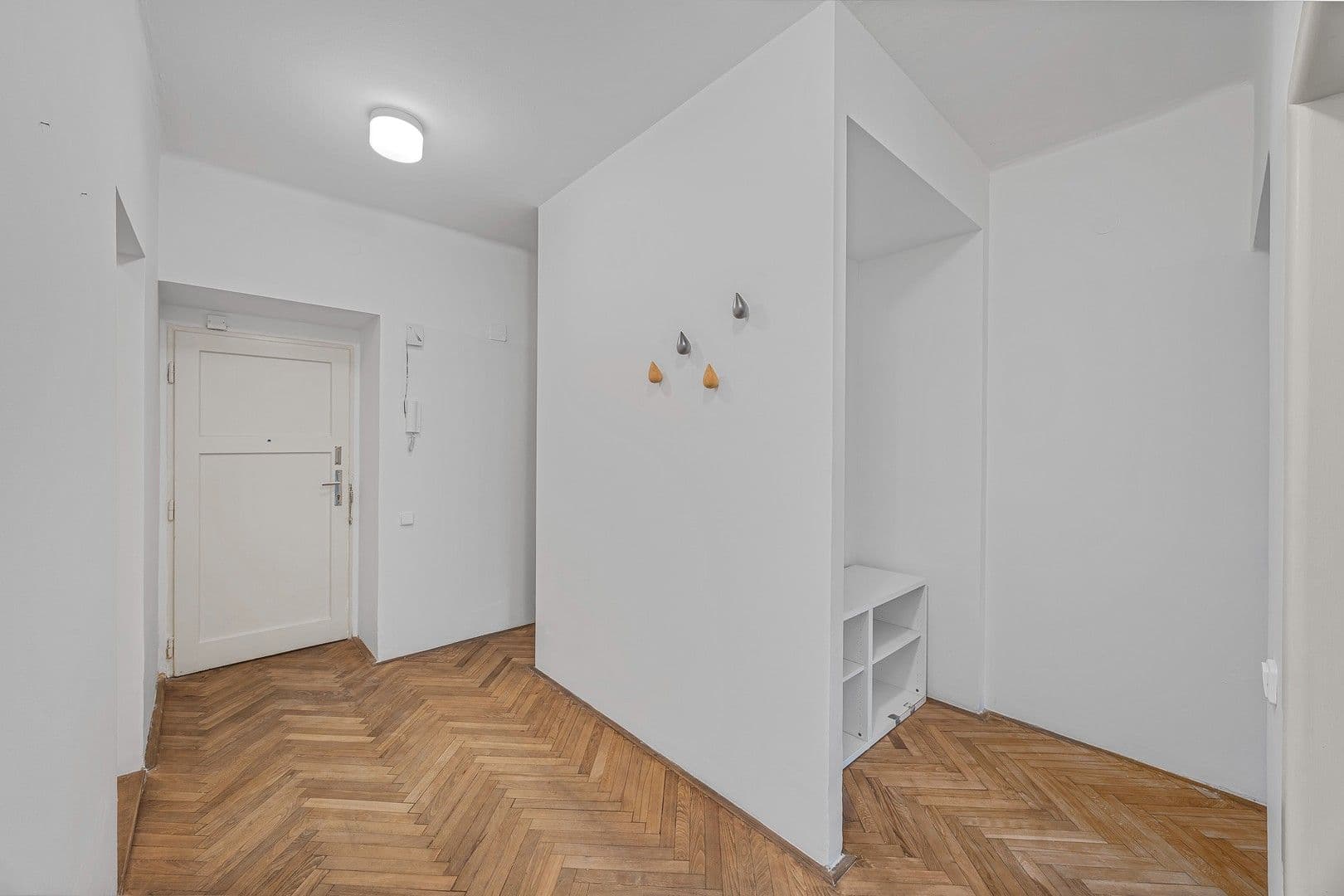 Pronájem bytu 2+1 70 m², Zelenky-Hajského, Praha, Praha Pronájem bytu 2+1 70 m², Zelenky-Hajského, Praha, Praha