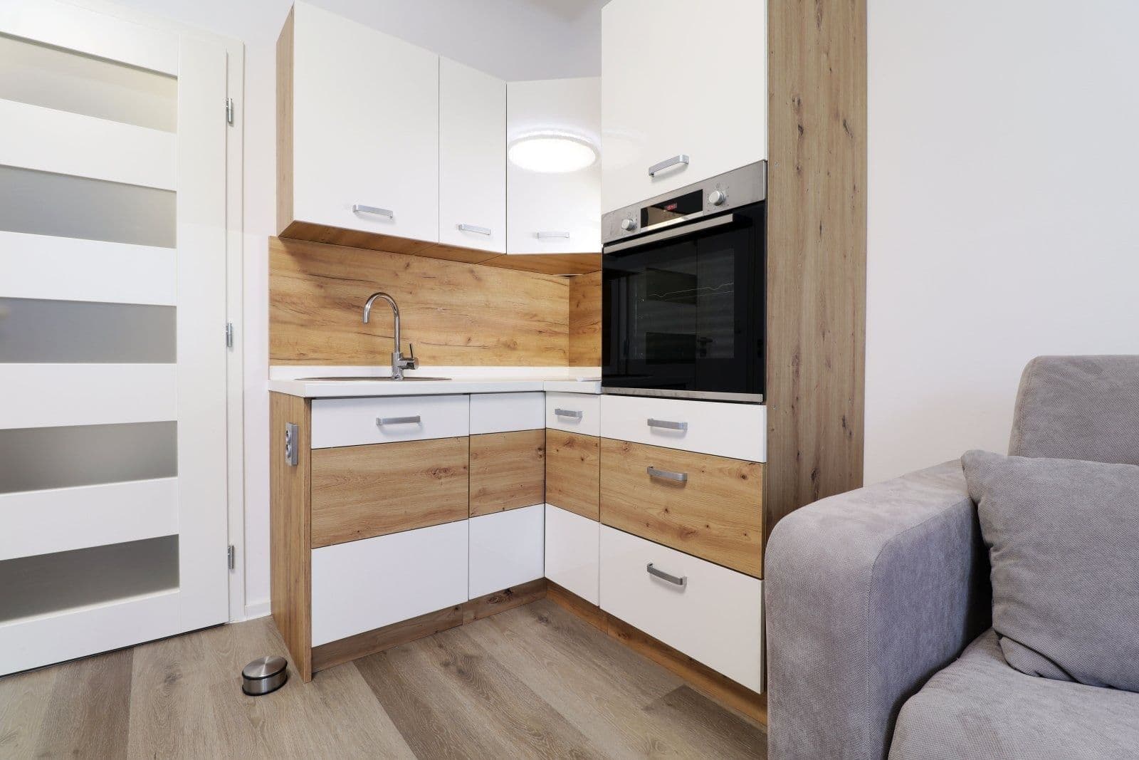 Pronájem bytu 1+kk 25 m², U svobodárny, Praha, Praha Pronájem bytu 1+kk 25 m², U svobodárny, Praha, Praha