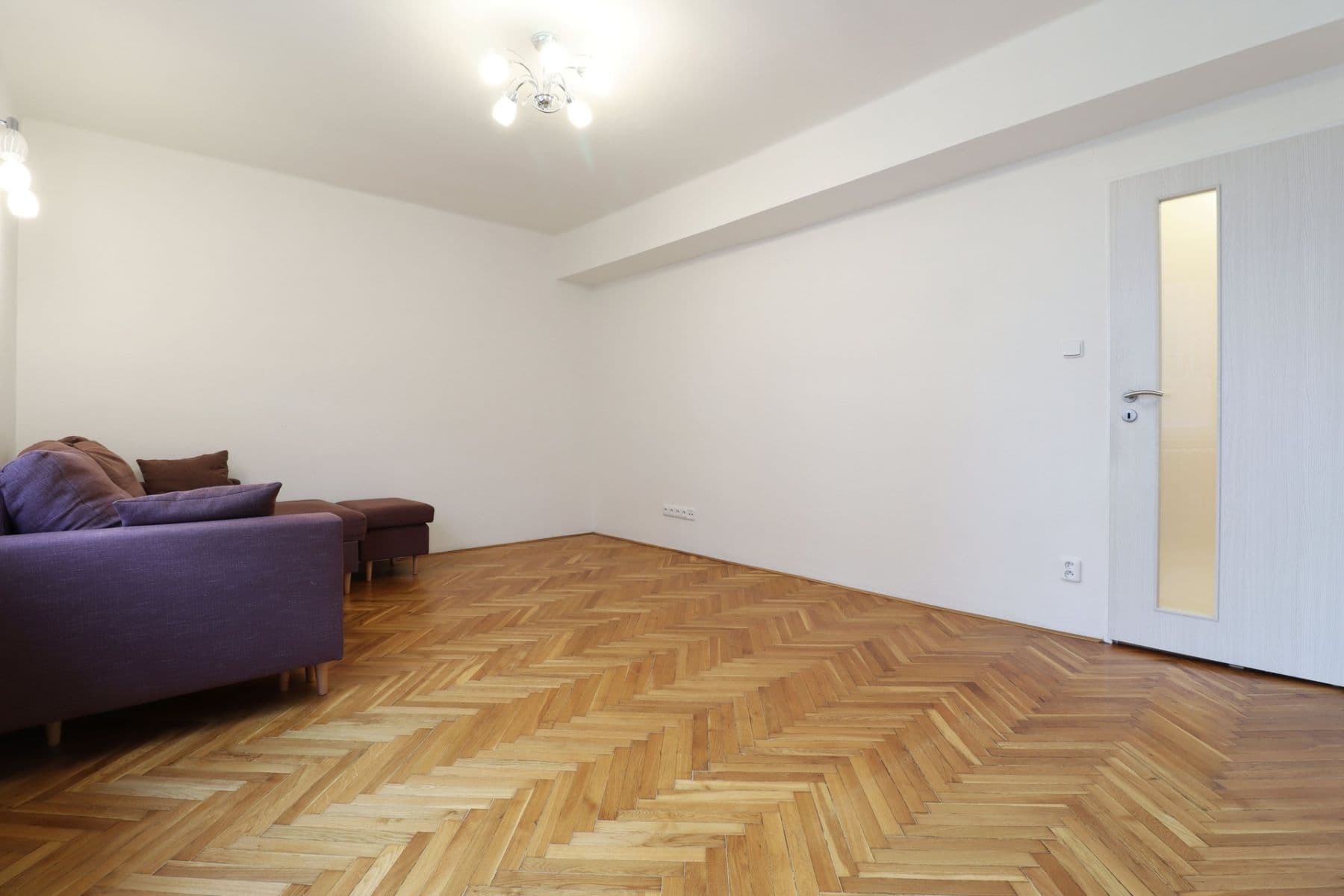Pronájem bytu 2+1 55 m², Gutova, Praha, Praha Pronájem bytu 2+1 55 m², Gutova, Praha, Praha