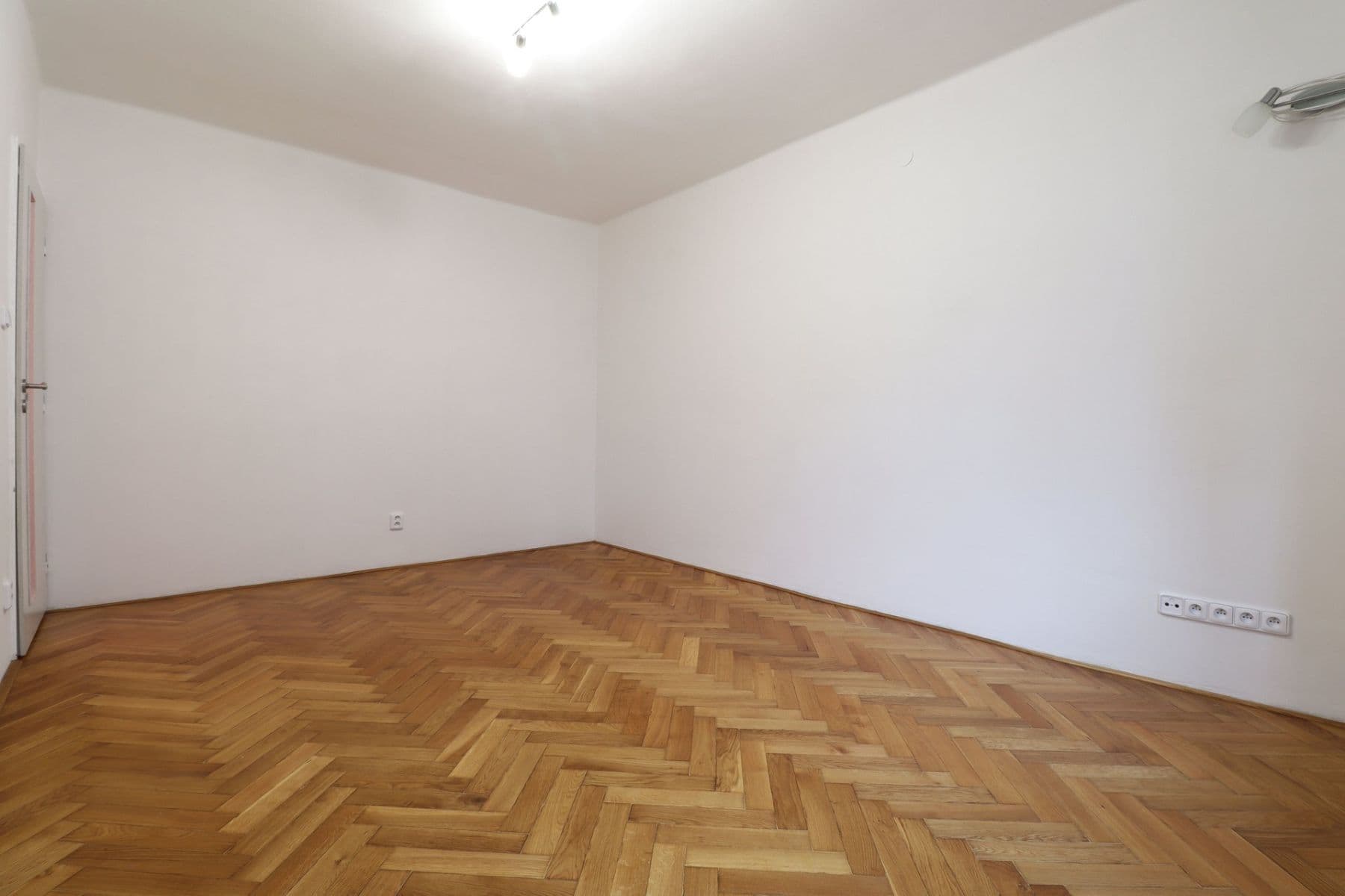 Pronájem bytu 2+1 55 m², Gutova, Praha, Praha Pronájem bytu 2+1 55 m², Gutova, Praha, Praha