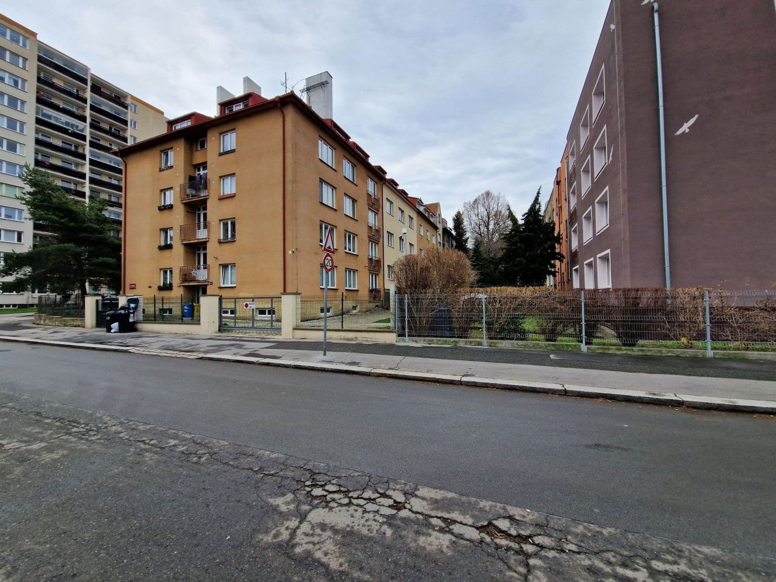 Pronájem bytu 2+1 55 m², Gutova, Praha, Praha Pronájem bytu 2+1 55 m², Gutova, Praha, Praha