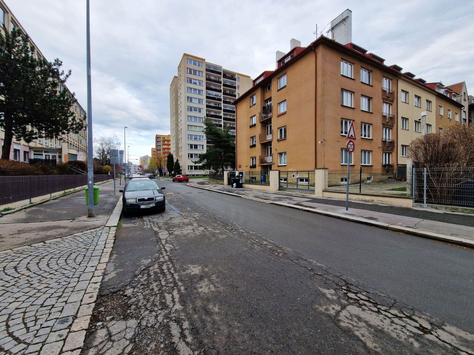 Pronájem bytu 2+1 55 m², Gutova, Praha, Praha Pronájem bytu 2+1 55 m², Gutova, Praha, Praha