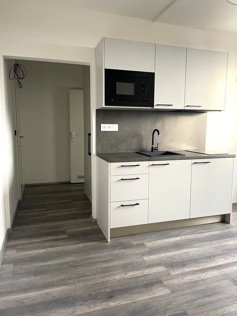 Pronájem bytu 1+kk 23 m², Děčínská, Praha, Praha Pronájem bytu 1+kk 23 m², Děčínská, Praha, Praha