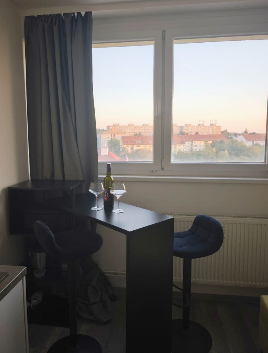 Pronájem bytu 1+kk 23 m², Děčínská, Praha, Praha Pronájem bytu 1+kk 23 m², Děčínská, Praha, Praha