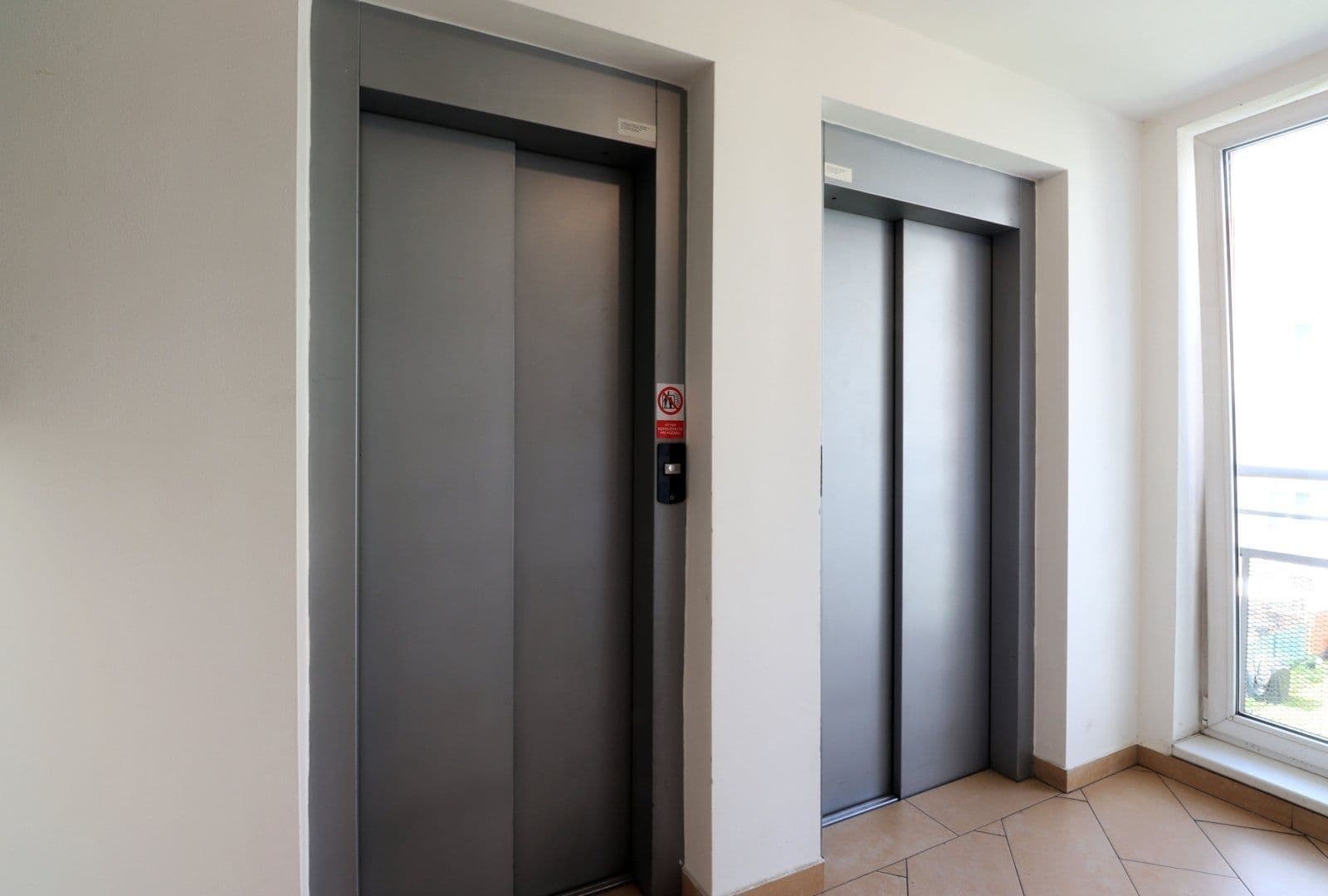 Pronájem bytu 1+kk 29 m², Velenovského, Praha, Praha Pronájem bytu 1+kk 29 m², Velenovského, Praha, Praha