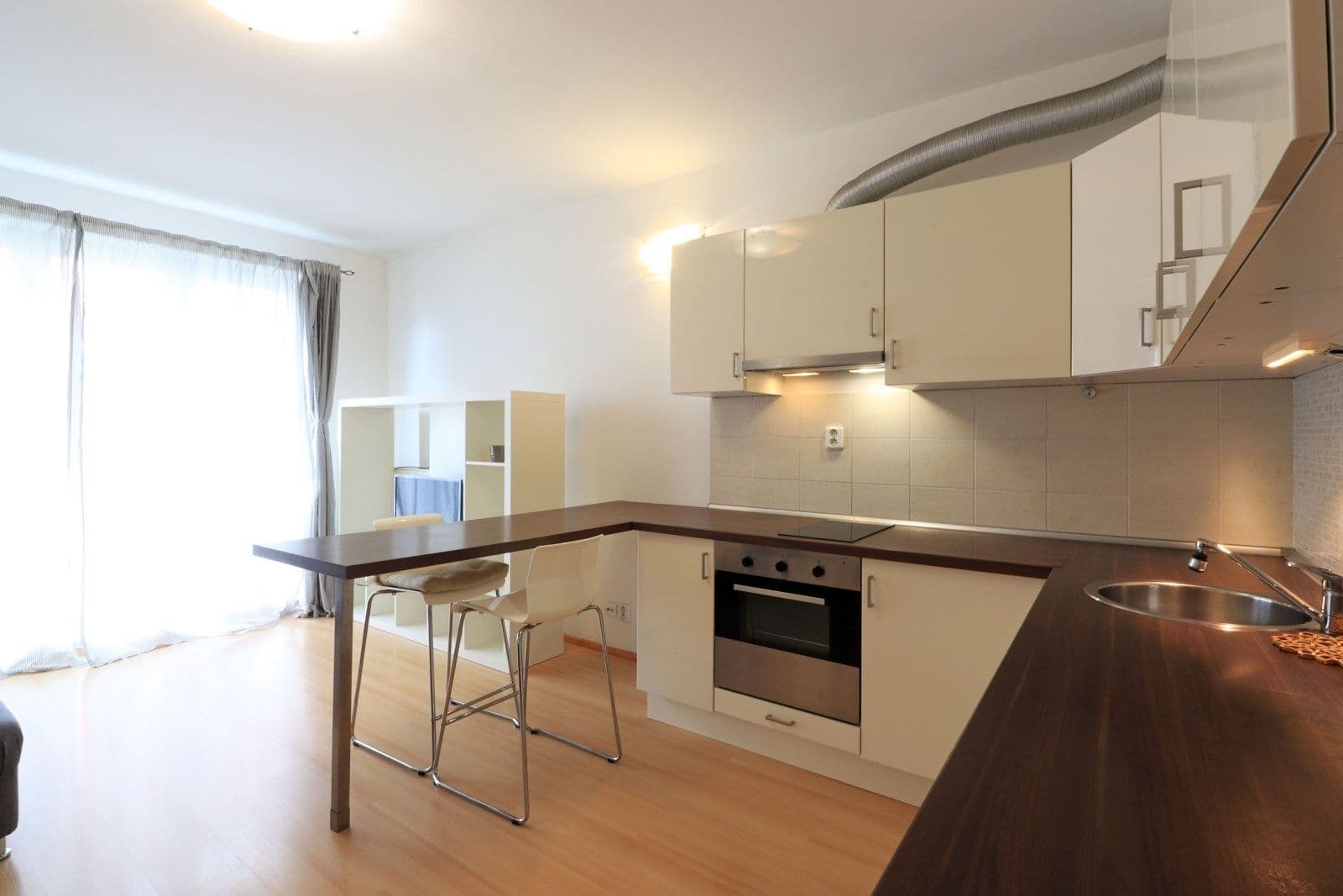 Pronájem bytu 1+kk 29 m², Velenovského, Praha, Praha Pronájem bytu 1+kk 29 m², Velenovského, Praha, Praha