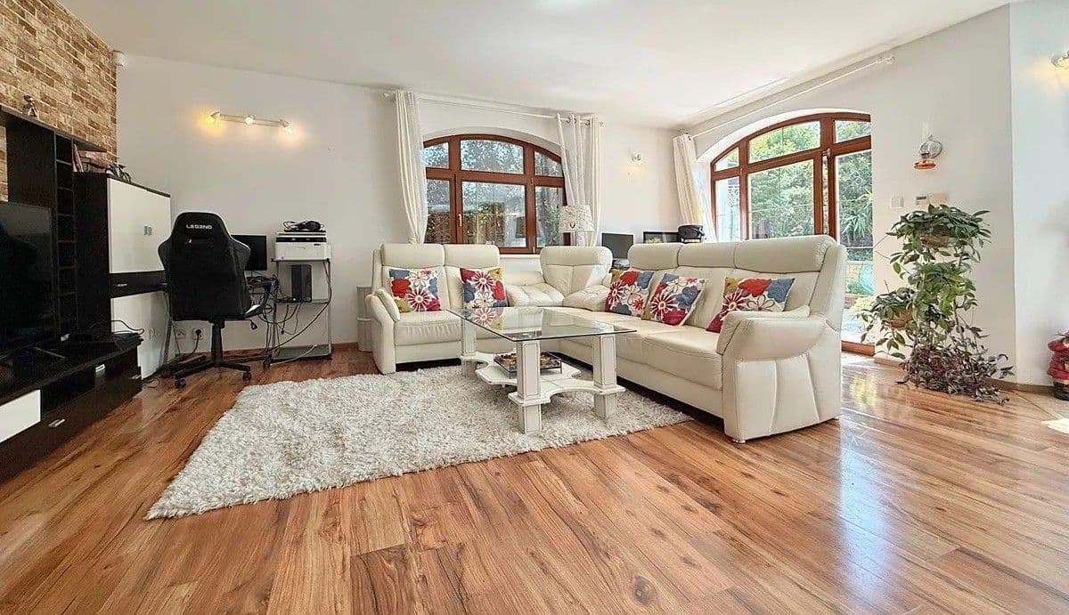 Prodej domu 347 m², pozemek 980 m², Ke Statenicím, Tuchoměřice, Středočeský kraj Prodej domu 347 m², pozemek 980 m², Ke Statenicím, Tuchoměřice, Středočeský kraj